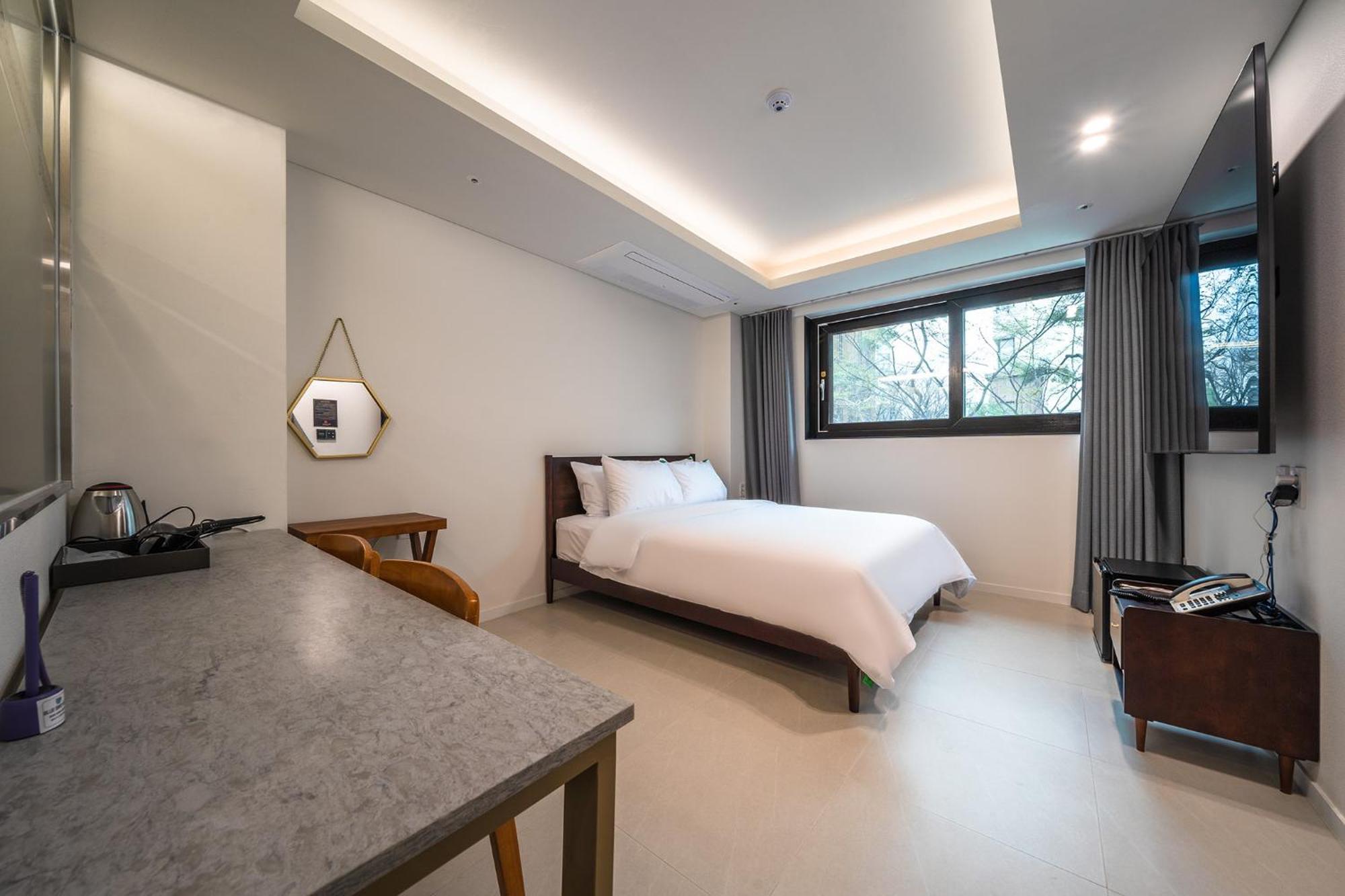 Bluebird Hotel Incheon Exterior foto